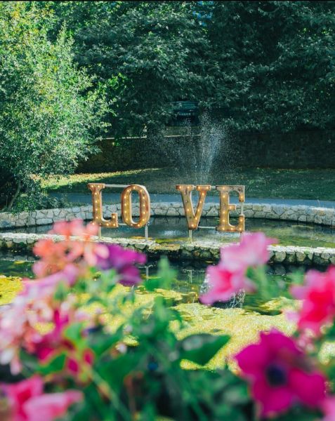 Tce love sign